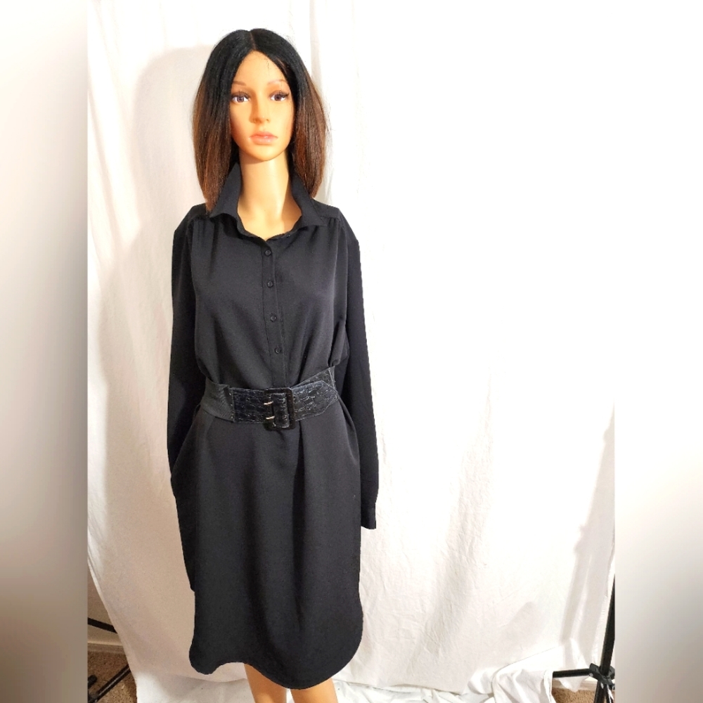 NWOT LOVE SQUAD SHIFT DRESS